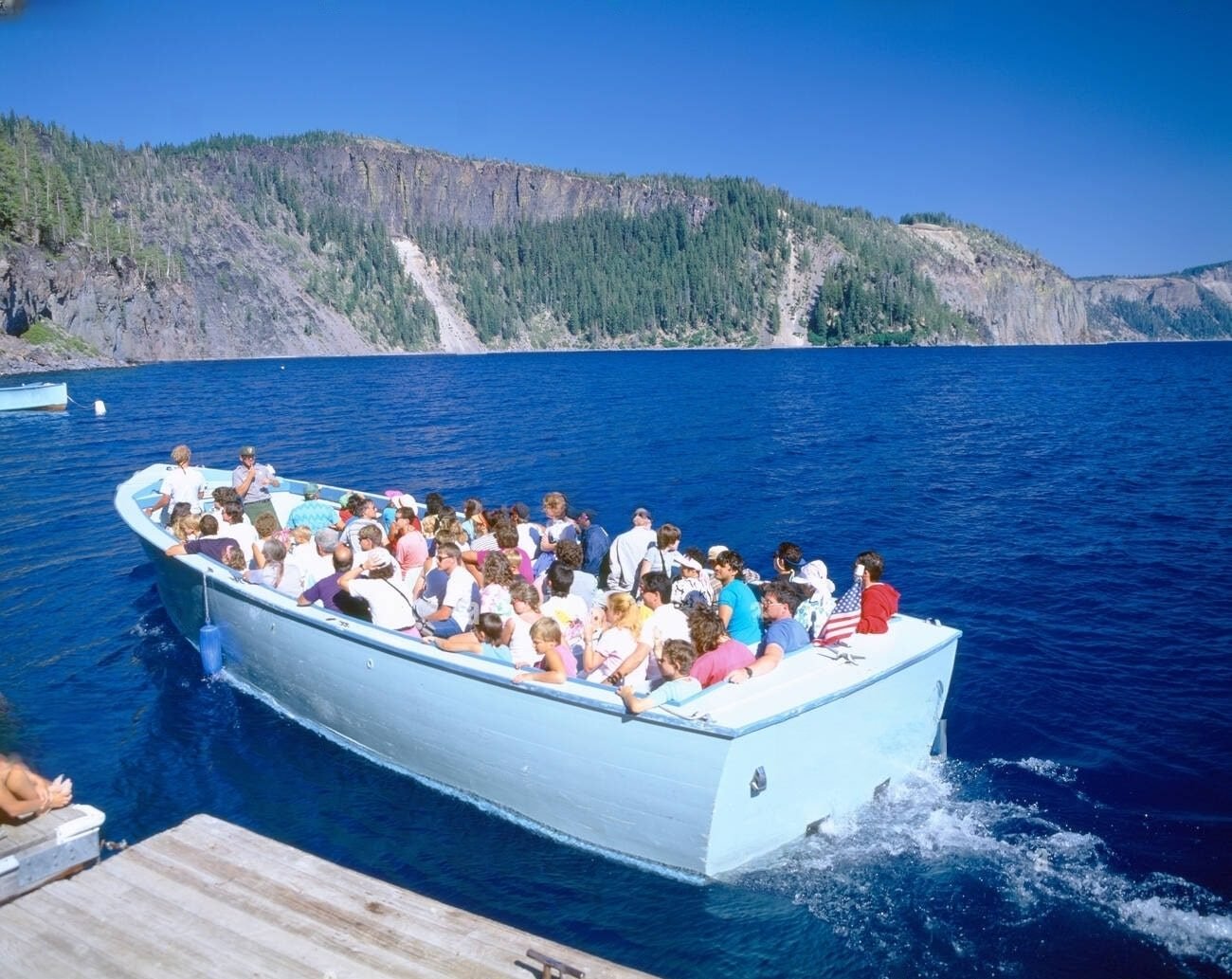 crater lake hospitality boat tour