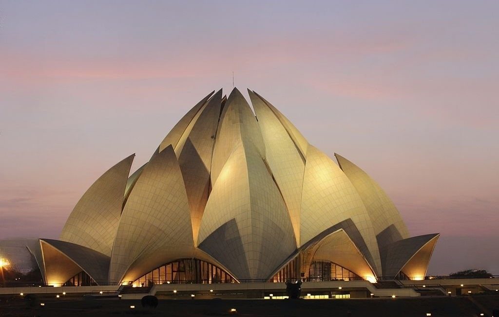 Lotus Temple - famous buildings in India