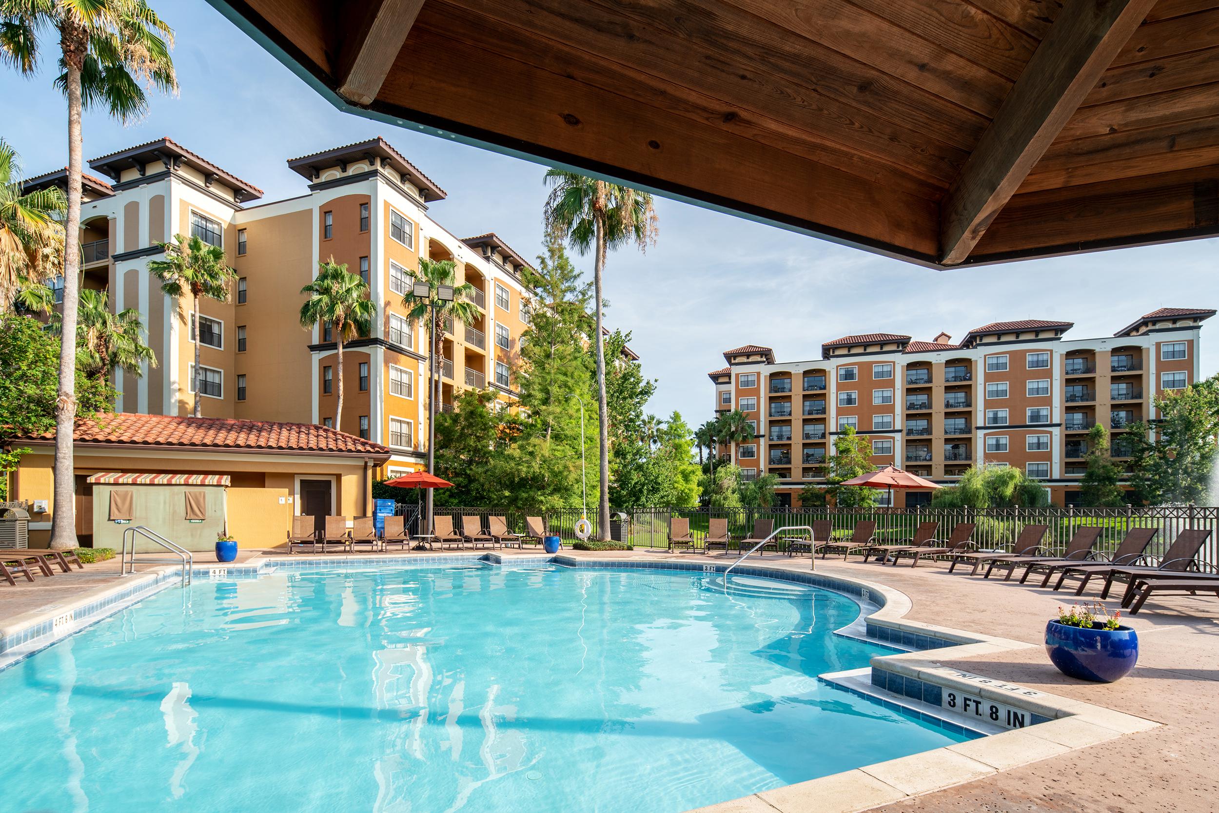 Floridays Resort Orlando - Hotels with Indoor Pools in Orlando