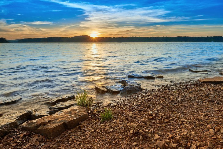 Lakes near Louisville KY