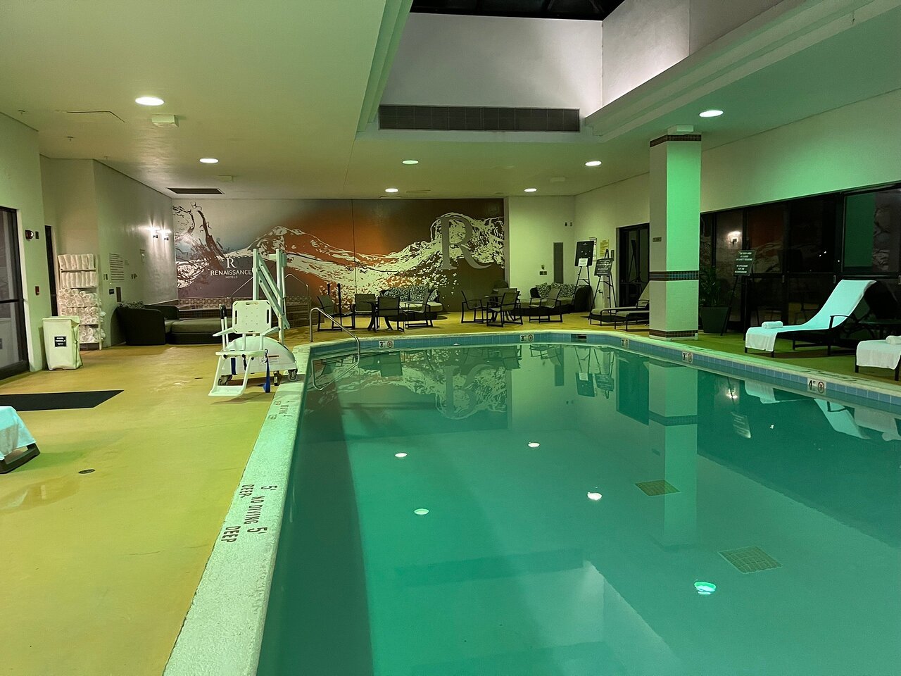 Nashville Hotels with Indoor Pool