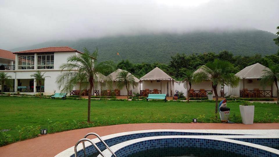 Garpanchkot Hotels and Resorts