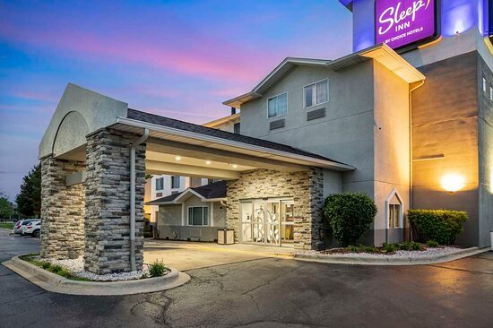 Hotels in Aurora IL