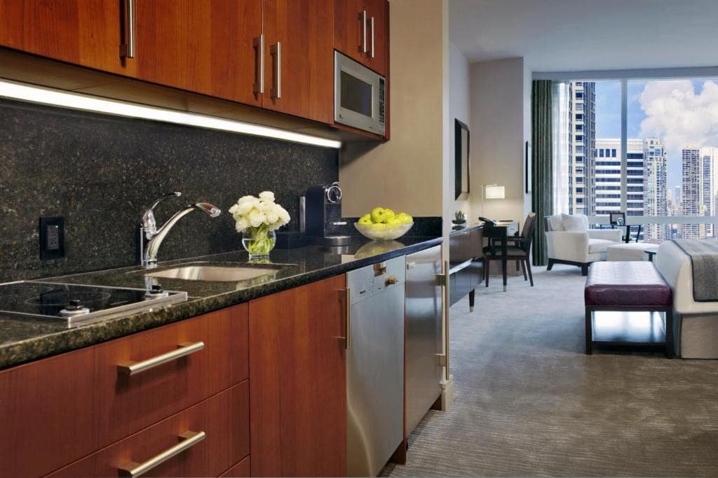 Trump International Hotel & Tower Chicago - Hotels with Kitchens Near Me