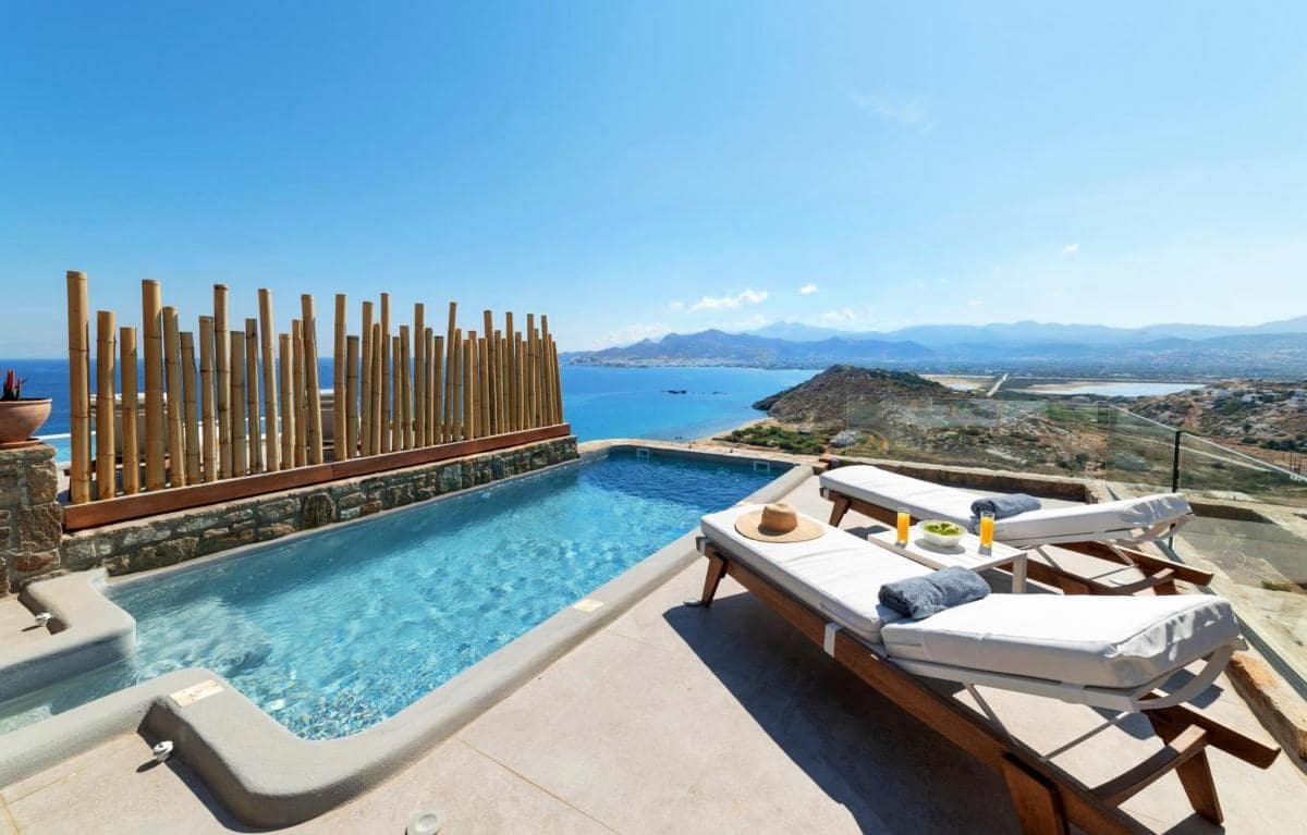 Naxos hotels with private pools